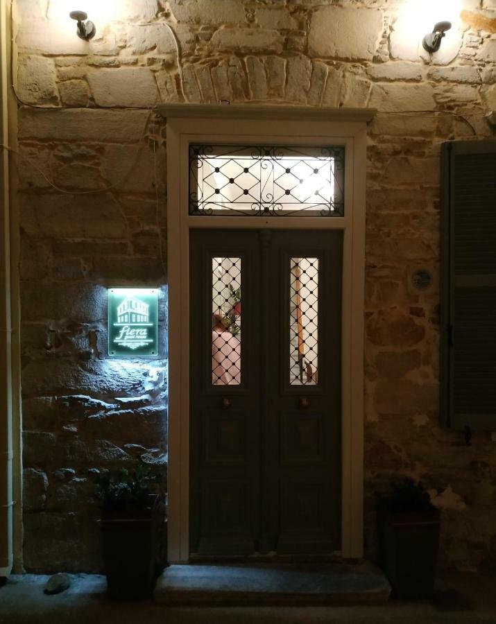 Fiera Guesthouse Ermoupoli Exterior photo